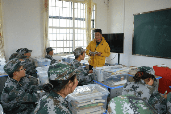 工读学校,青少年学校