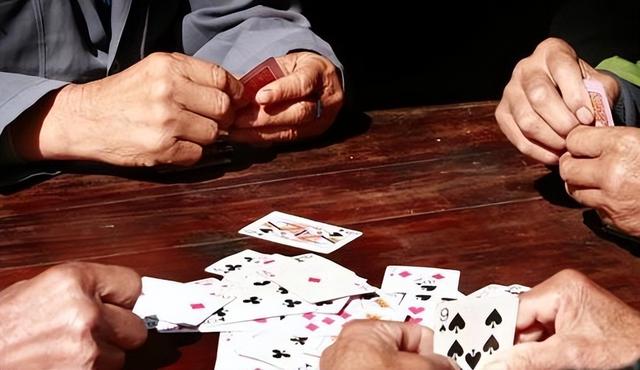 初中孩子打父母(初中孩子打父母报警吗)(图7)